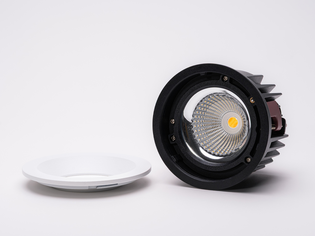 Kama Lights® Bodovka 24V Dual White D110 20W IP65 – Obrázok 6